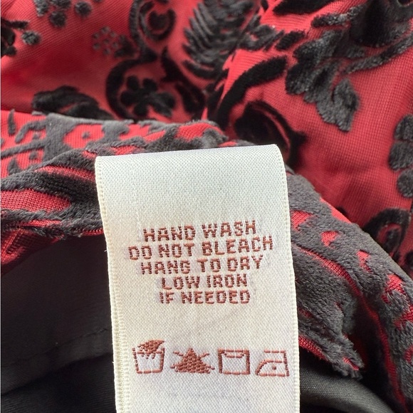 M.S.S.P Black & Red Velvet Sleeveless Blouse High Neck Large Goth Punk Holiday - Picture 8 of 10